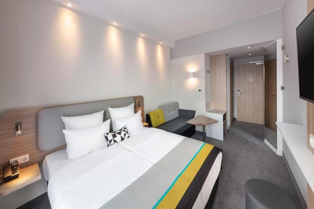 Express : - Ost Hotel 3*