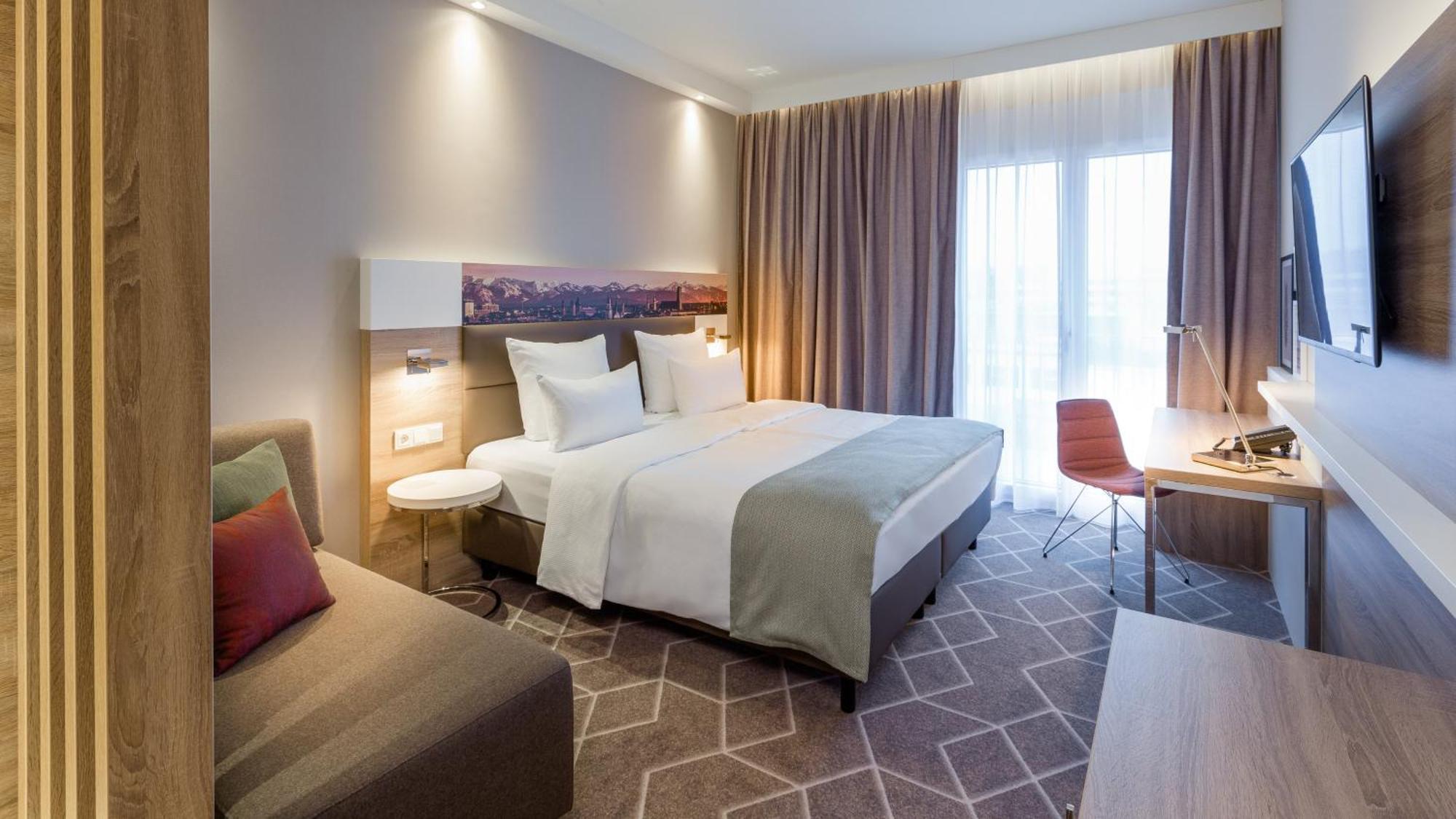 Express : - Ost Hotel