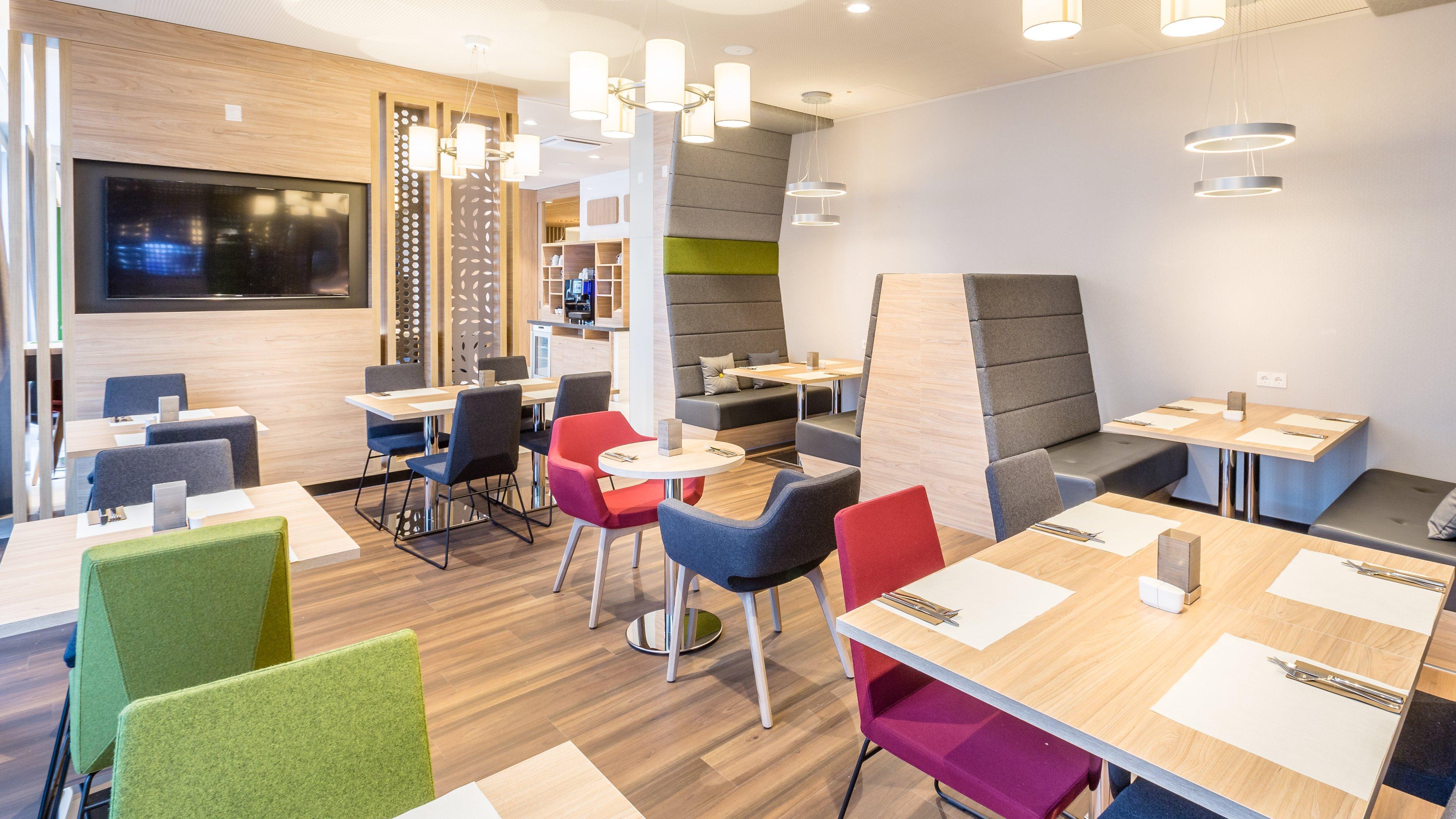 Express - East By Ihg